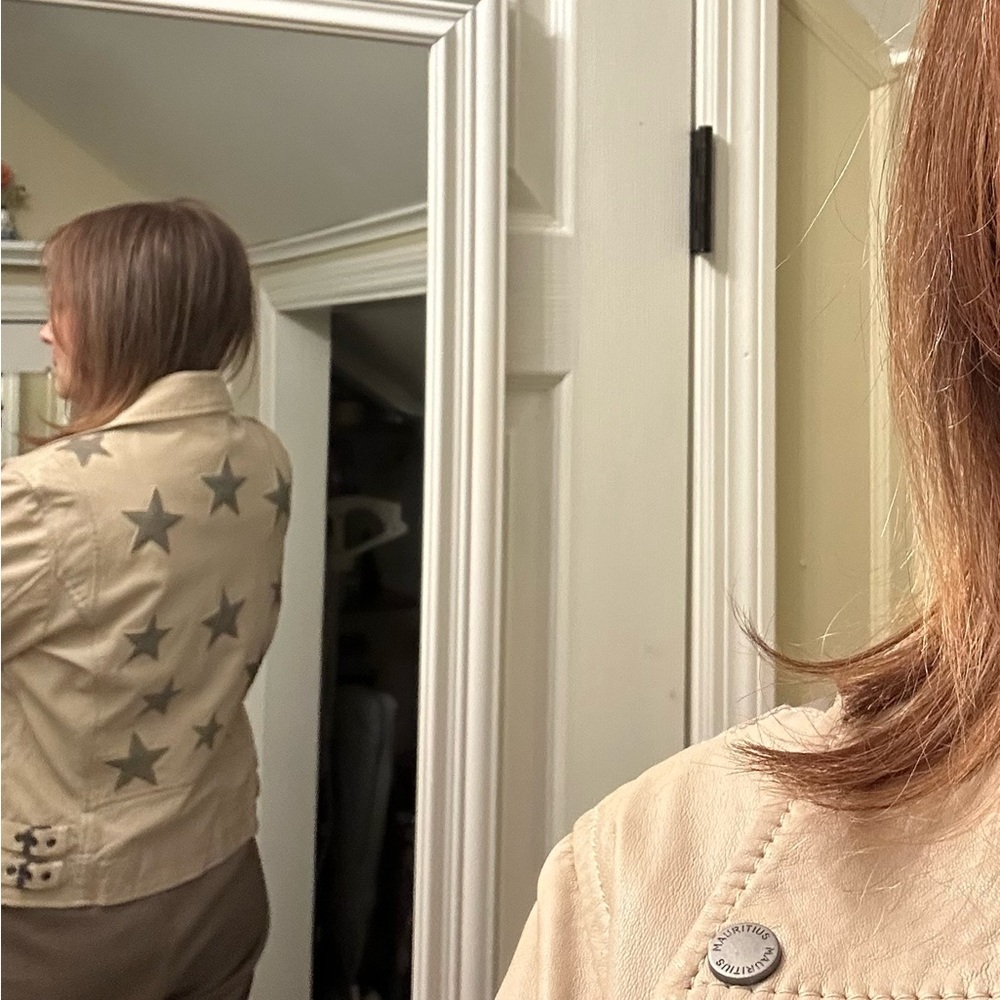 Mauritius Tan Leather Jacket with Gray Star Accents - Picture 2 of 12